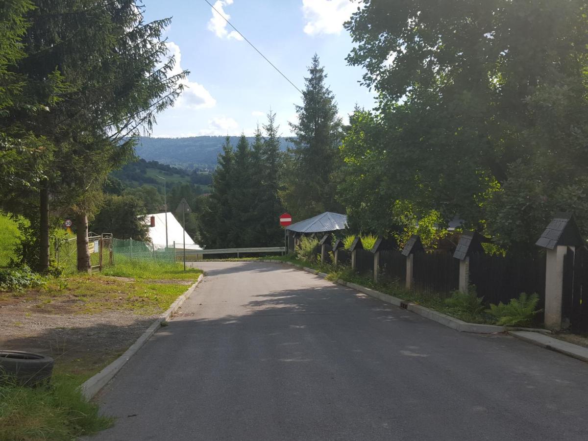 Pokoje Goscinne U Gochy Ustrzyki Dolne Exterior foto